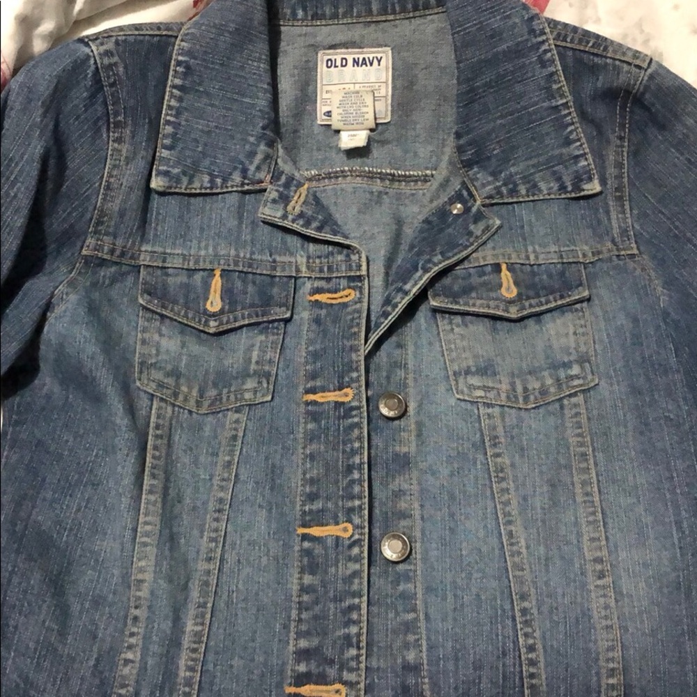 Used-excellent condition denim jacket. Barely worn.